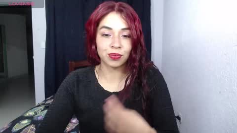 Snapshot of atena_messy chatting on January 7, 12:13 am atena messy online show from January 7, 12:13 am