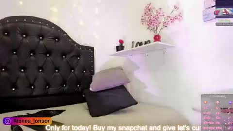 Snapshot of atenea_jonson chatting on September 10, 12:11 am atenea_jonson online show from September 10, 12:11 am
