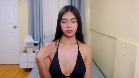Ady online show from May 20, 4:02 pm