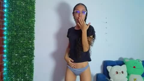 Athenea online show from April 2, 9:55 pm