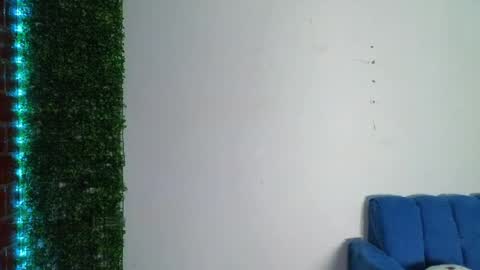 Athenea online show from April 4, 8:05 pm