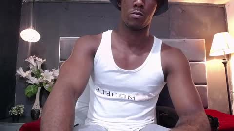 Snapshot of athleticbig_cock chatting on September 18, 1:42 am ATHLETIC COCK online show from September 18, 1:42 am