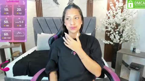 Atiena online show from May 6, 7:09 pm
