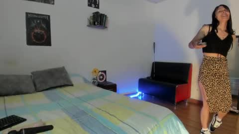 Carolina online show from April 3, 1:56 am