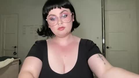 audreybaby online show from March 2, 5:52 am