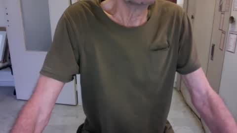 auguste061400 online show from February 8, 9:56 am