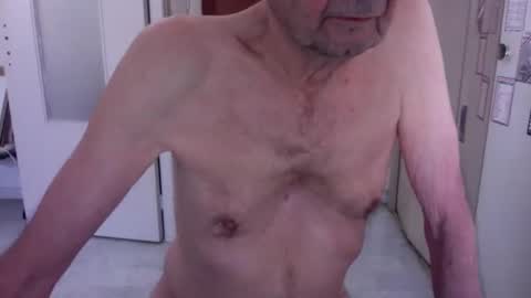 auguste061400 online show from March 5, 9:05 am