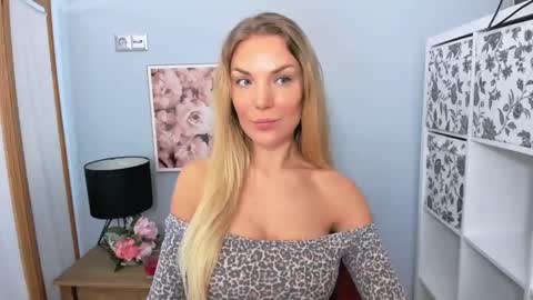 AulloraSensual online show from February 19, 6:11 am