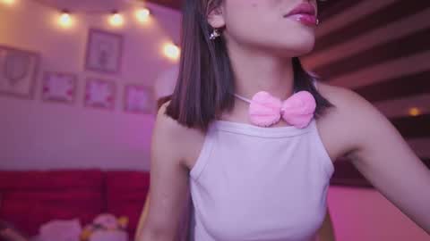 aura_rouss online show from November 7, 1:52 am