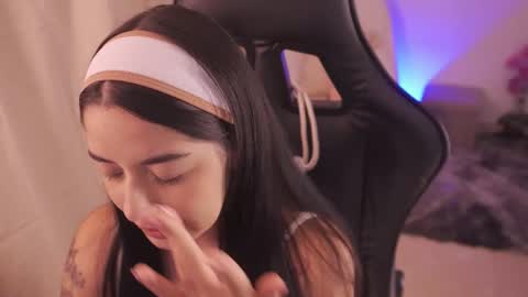        . online show from October 25, 1:06 am