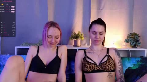 auraclark online show from February 21, 12:50 pm