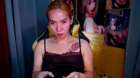 Miss awra online show from October 8, 6:41 am