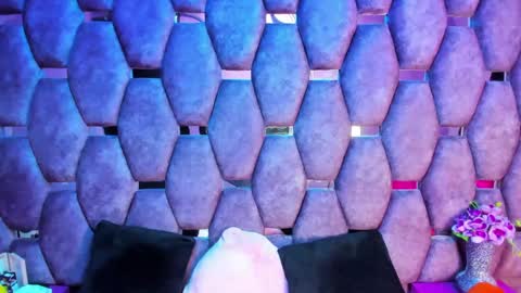 aurora online show from October 9, 8:58 pm