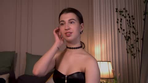 aurora_404 online show from May 11, 2:45 pm