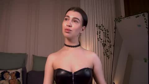 aurora_404 online show from May 11, 8:32 am
