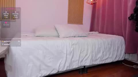 aurora_blis online show from October 25, 1:44 pm