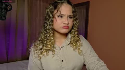 Snapshot of aurora_collins08 chatting on February 12, 3:38 pm aurora_collins08 online show from February 12, 3:38 pm