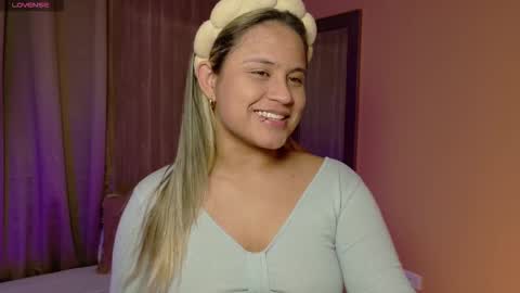 Snapshot of aurora_collins08 chatting on January 23, 2:39 pm aurora_collins08 online show from January 23, 2:39 pm