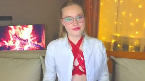 Kate online show from December 14, 4:41 pm