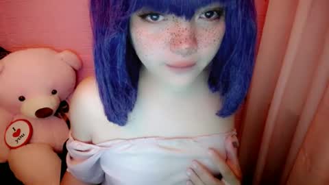 cute online show from June 24, 9:55 pm