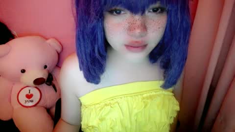 cute online show from July 6, 9:17 pm