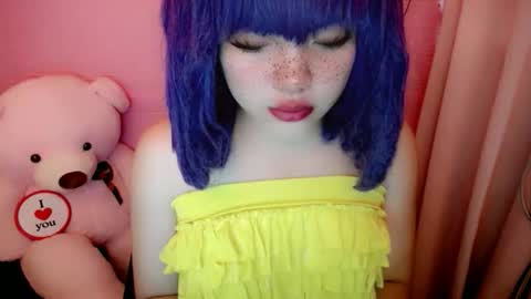 cute online show from May 26, 1:23 am