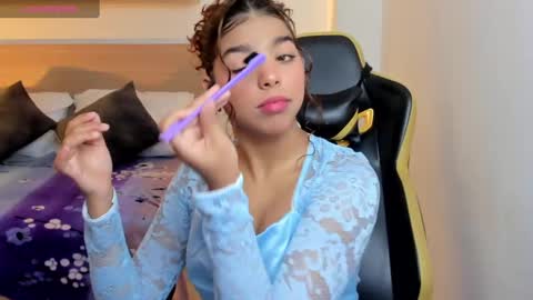 aurora_rodriguez online show from February 13, 12:32 pm