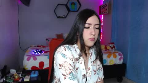 Snapshot of aurora_shy_ chatting on September 10, 6:25 am Aurora online show from September 10, 6:25 am
