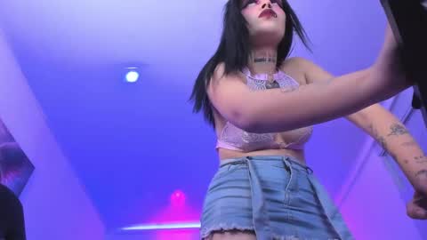 Aurora Diaz online show from November 15, 9:05 pm