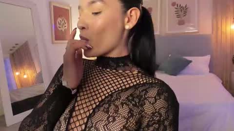 Aurora online show from October 4, 9:45 pm