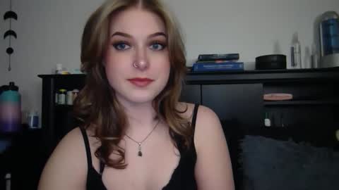 auroralightz1 online show from February 26, 8:56 pm