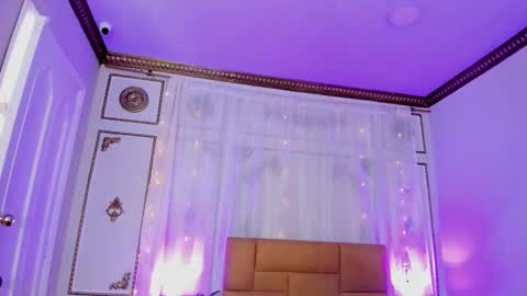 Aurora online show from October 23, 12:50 pm