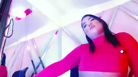 Aurora online show from October 18, 12:15 am