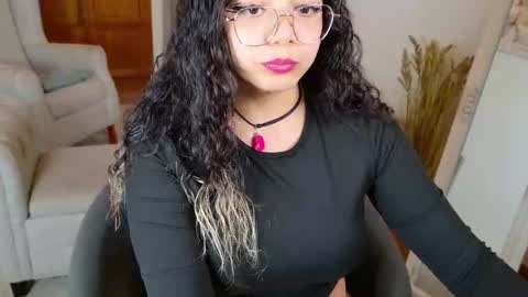 Snapshot of aurorasiera chatting on September 17, 9:07 pm Aurora online show from September 17, 9:07 pm