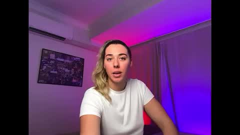 aussielulu online show from March 11, 9:45 am