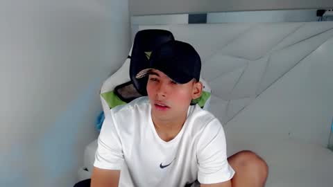 AUSTIN online show from October 5, 2:13 pm