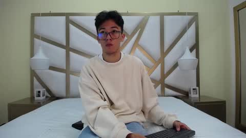 austinreeds online show from October 6, 12:23 pm