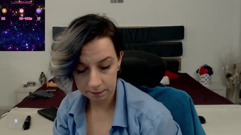 Snapshot of autumnopal chatting on January 11, 12:44 am AutumnOpal online show from January 11, 12:44 am