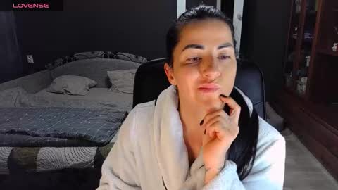 Ava online show from February 26, 4:54 pm