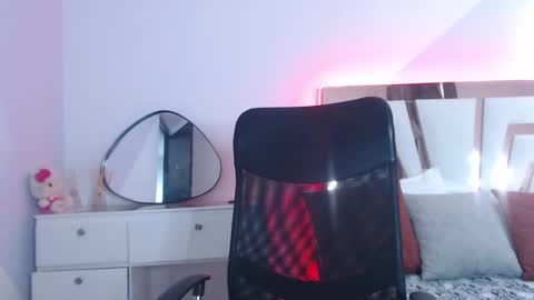 ava jhons online show from September 26, 4:15 pm