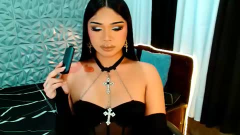 Ava online show from July 17, 8:05 am