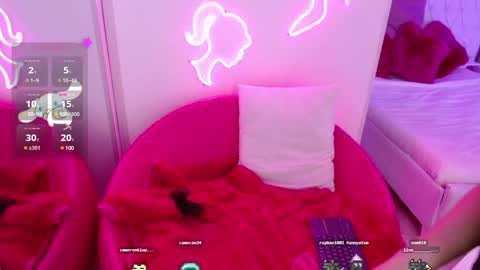 Snapshot of ava_williams_ chatting on February 27, 4:21 pm AVA online show from February 27, 4:21 pm