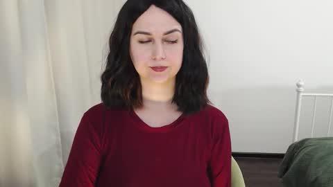 Ava online show from October 1, 3:00 pm