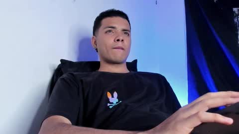 Avaggi online show from October 21, 11:30 pm