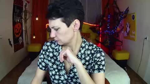 avasaturnian online show from October 20, 12:32 pm