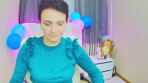 Snapshot of avasaturnian chatting on September 18, 12:09 pm avasaturnian online show from September 18, 12:09 pm