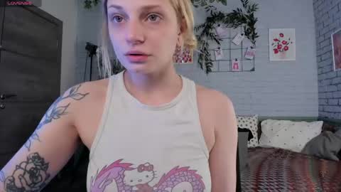 Ava online show from May 26, 2:23 pm