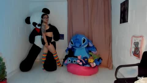 Snapshot of ave_fenix69 chatting on January 22, 2:26 am Valery -- online show from January 22, 2:26 am