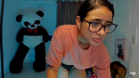 Snapshot of ave_fenix69 chatting on December 3, 2:53 am Valery -- online show from December 3, 2:53 am