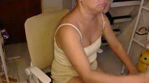 Snapshot of averageuncut1 chatting on September 15, 3:02 pm Rhian online show from September 15, 3:02 pm